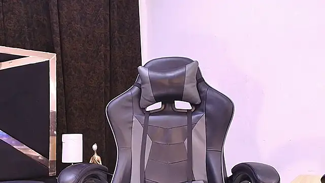 luna_brown7's cam snapshot