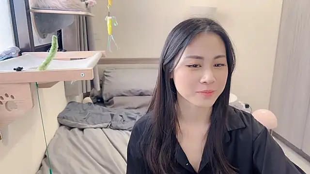 BabyOneDaily's cam snapshot