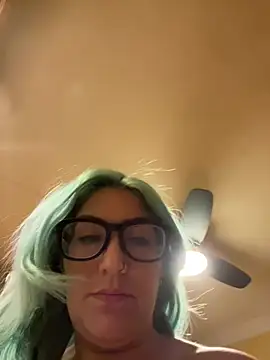 LittleMissEeve's cam snapshot