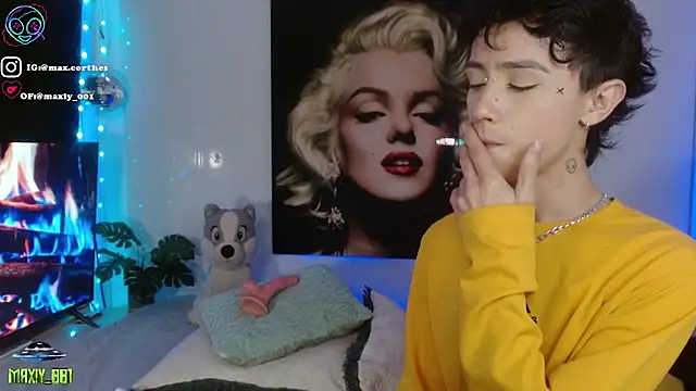 maxiy_001 live sex cam