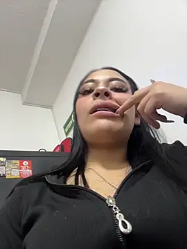 cristal__violetaa's cam snapshot