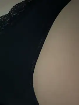 SweetMia36UK's cam snapshot