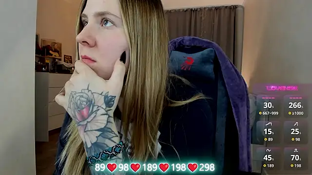 Olivia_Munk's cam snapshot