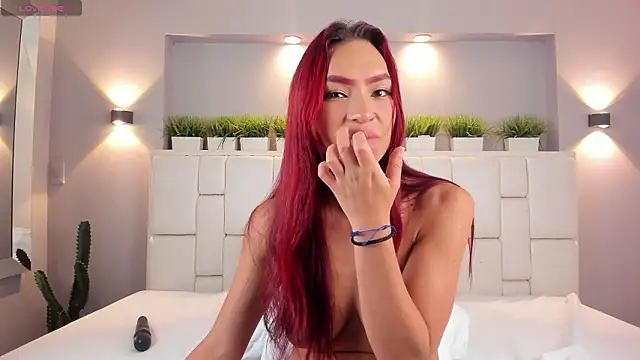 LunnaBlake's cam snapshot