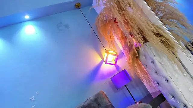 mia_collinsss's cam snapshot