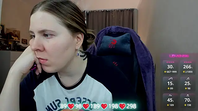 Olivia_Munk's cam snapshot