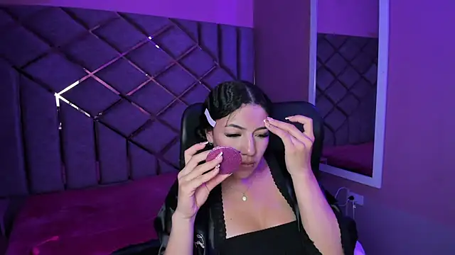 Poly_Sasha_'s cam snapshot