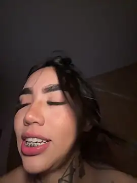 Nickiiiii live sex cam