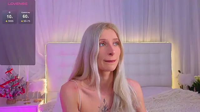 Monica_Leen's cam snapshot