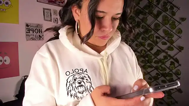 Amy_hoy69's cam snapshot