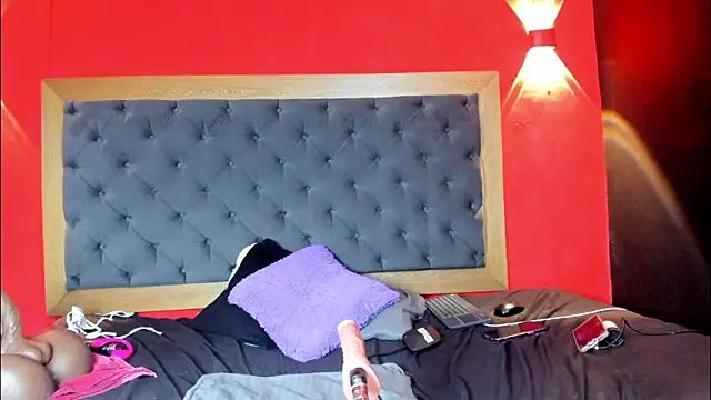 YayaHilton's cam snapshot