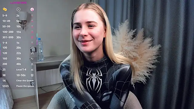 LuanaFincel live sex cam