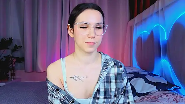 -CindyLou's cam snapshot