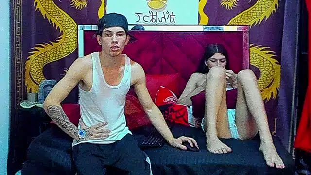 Pride_couple's cam snapshot