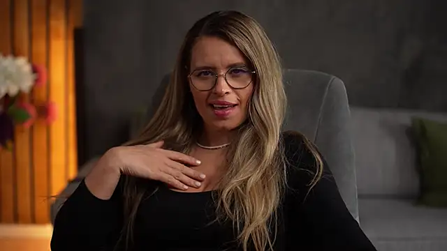 BrandyWhite's cam snapshot