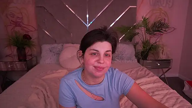 MirandaWong live sex cam