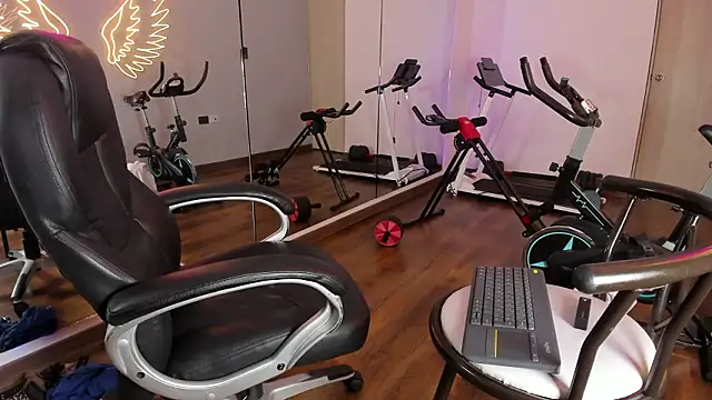 Maximo_Zahir live sex cam