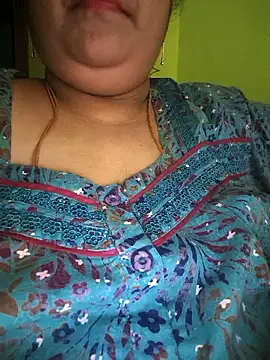 Villageanuty's cam snapshot