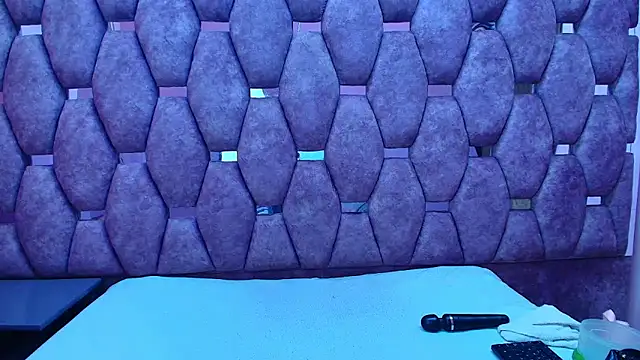 AlaSmith's cam snapshot