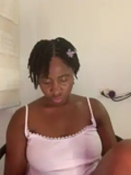 MISSMAYSROOM's cam snapshot