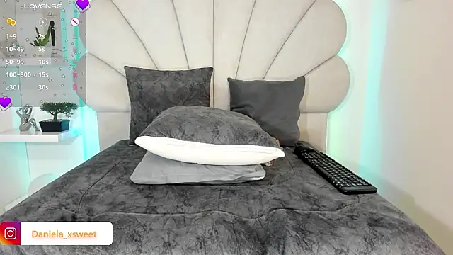 Danielaangelina live sex cam