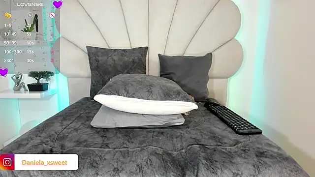 Danielaangelina's cam snapshot