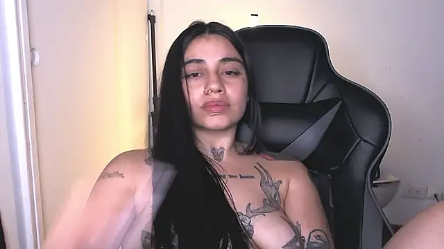 val_bardot's cam snapshot