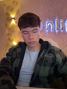 Logan_smith1 live sex cam