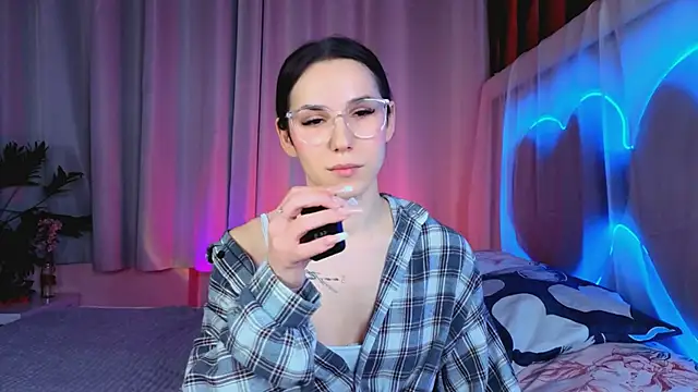 -CindyLou's cam snapshot