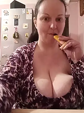 BustyLadyAlma's cam snapshot