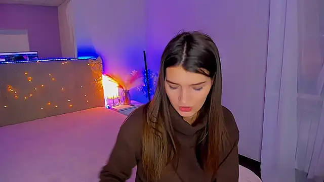 Laura_Leee's cam snapshot