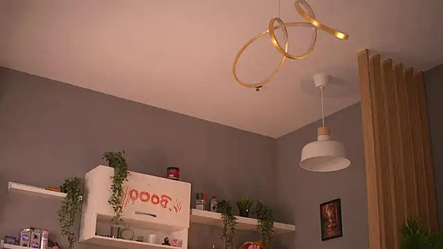 ButterflyLeah's cam snapshot