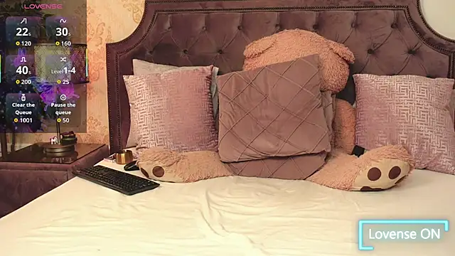 JaneDevine's cam snapshot