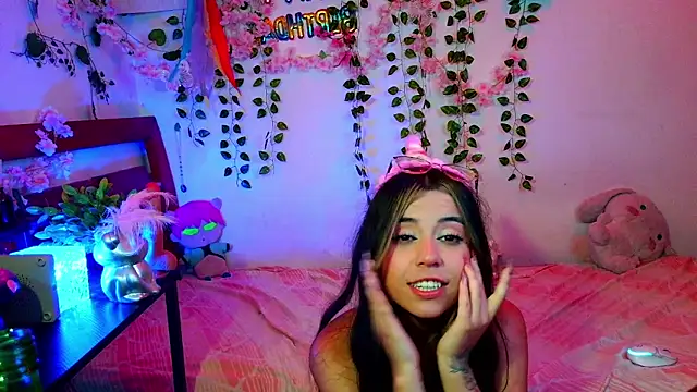 Kittyuwu_'s cam snapshot