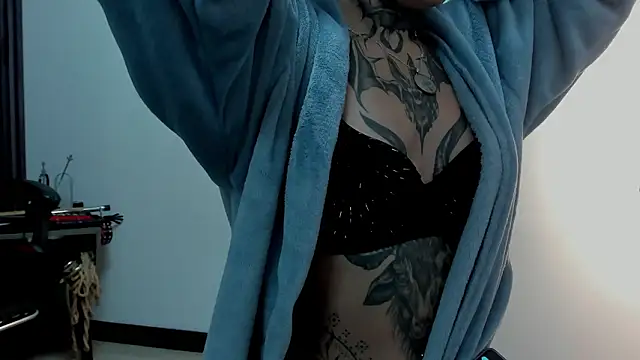 selene_red_'s cam snapshot