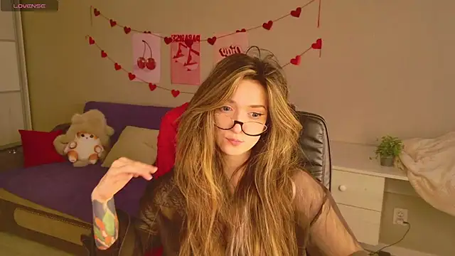 BellaSink's cam snapshot