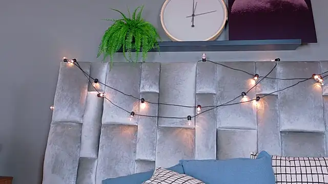 EmmaLou__'s cam snapshot