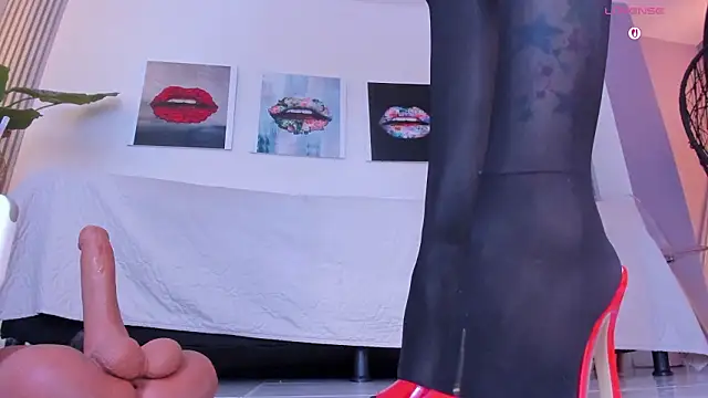 Angela_donnato's cam snapshot