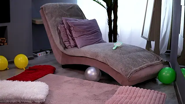 SkyEyesLuna's cam snapshot