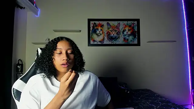 meredit_cris23's cam snapshot