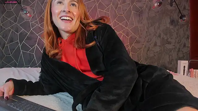 tiarha_18's cam snapshot