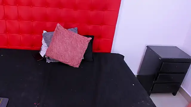 GrettaRouse's cam snapshot