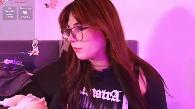 Yuri_Stars's cam snapshot