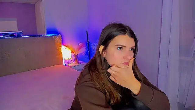 Laura_Leee's cam snapshot