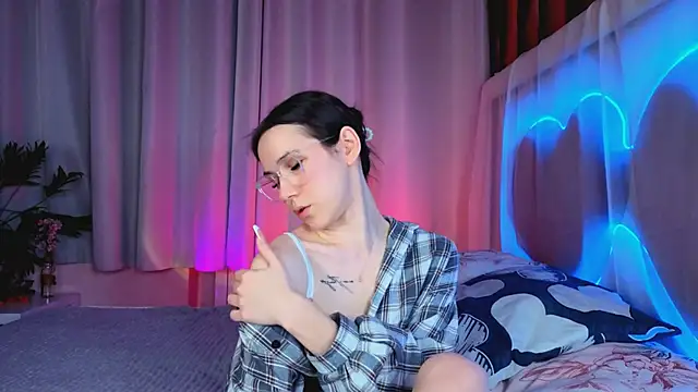 -CindyLou's cam snapshot