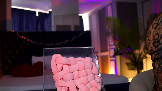 MissKiarra's cam snapshot