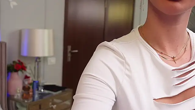 JenniferLovve's cam snapshot