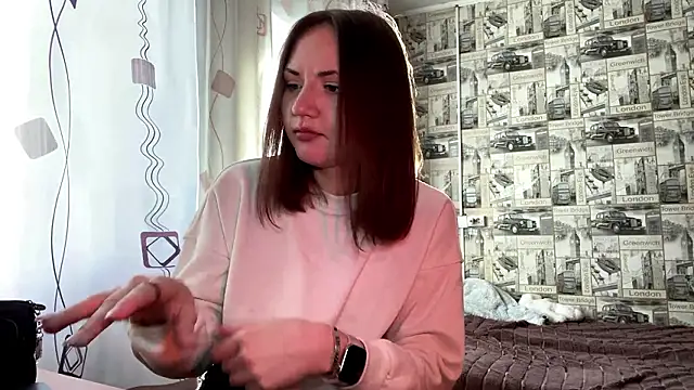 JuliaCurletteye's cam snapshot