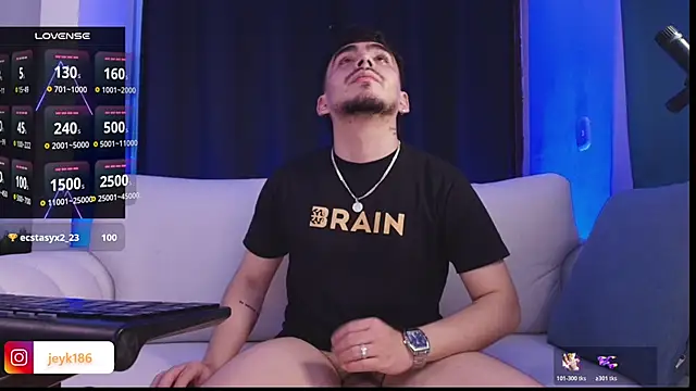 Guccy_Boy_Club's cam snapshot