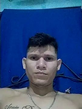 Elmerjoze009's cam snapshot